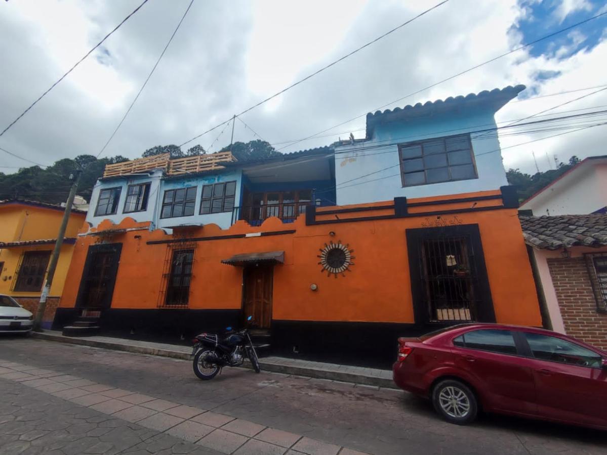 Hostel Casa Satoshi San Cristóbal de Las Casas Zewnętrze zdjęcie